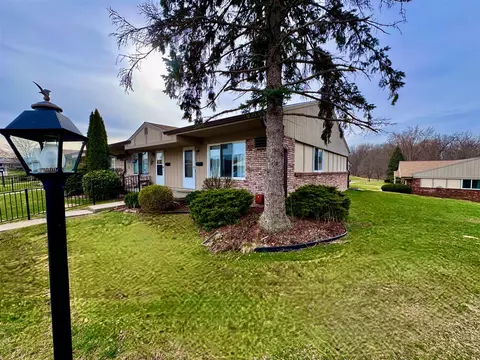 25225 Potomac #8, South Lyon, MI 48178