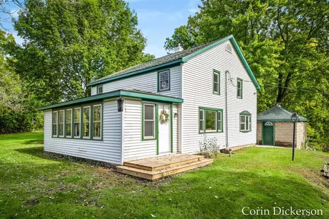 10860 Douglas, Plainwell, MI 49080