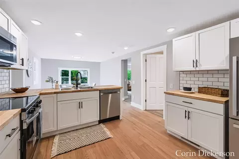 Kitchen - 10860 Douglas, Plainwell, MI 49080 photo 5 of 5