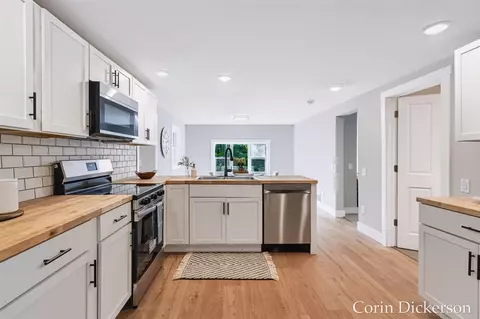 Kitchen - 10860 Douglas, Plainwell, MI 49080 photo 4 of 5