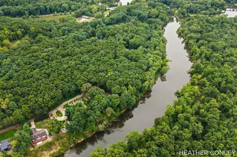 3125 Riverbend, Fennville, MI 49408