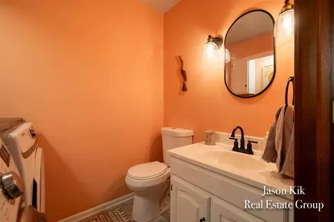 Bath - 10861 68th, Allendale, MI 49401 photo 1 of 4
