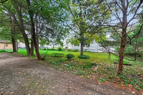 Exterior - 1206 Sheldon, Jackson, MI 49203 photo 10 of 12