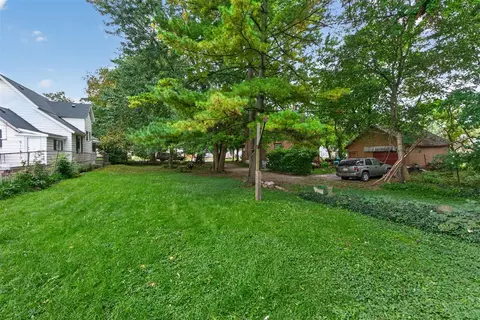 Exterior - 1206 Sheldon, Jackson, MI 49203 photo 9 of 12