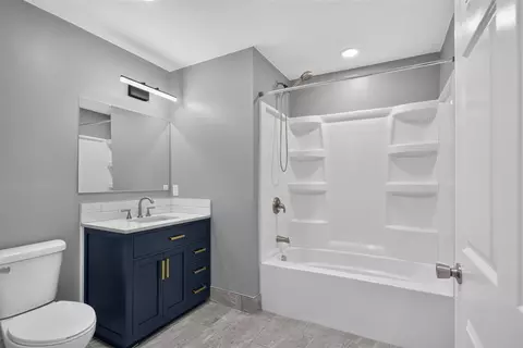 Bath - 6200 Brooklyn, Jackson, MI 49201 photo 2 of 11