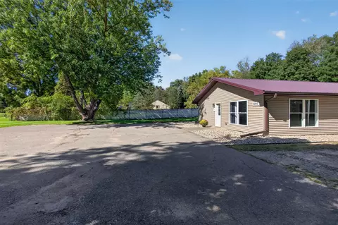 Exterior - 6200 Brooklyn, Jackson, MI 49201 photo 6 of 14