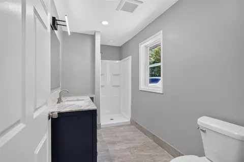 Bath - 6200 Brooklyn, Jackson, MI 49201 photo 9 of 11