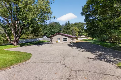 Exterior - 6200 Brooklyn, Jackson, MI 49201 photo 3 of 14