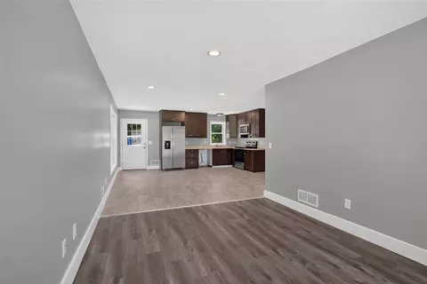 Entry Way - 6200 Brooklyn, Jackson, MI 49201 photo 3 of 3