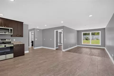 Living - 6200 Brooklyn, Jackson, MI 49201 photo 7 of 9