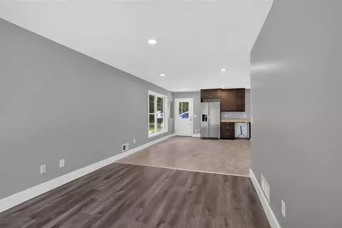 Living - 6200 Brooklyn, Jackson, MI 49201 photo 9 of 9