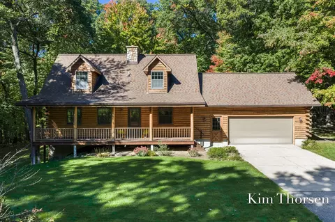 6263 Oak Vly, Belmont, MI 49306