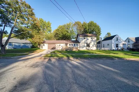 Exterior - 1011 Backus, Jackson, MI 49202 photo 1 of 7