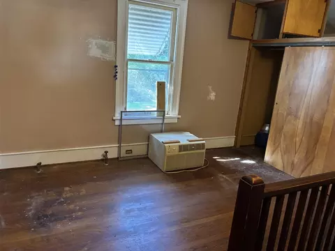 Bedroom - 1100 Canaris, Constantine, MI 49042 photo 3 of 3