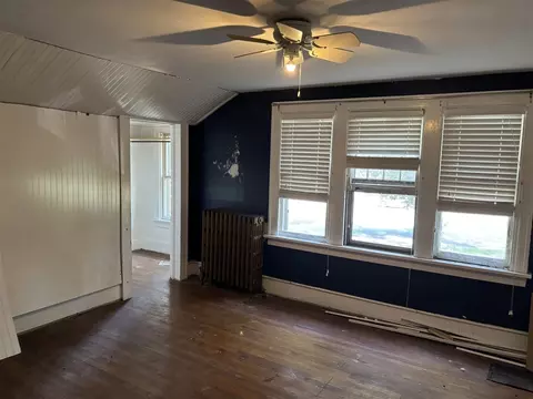 Bedroom - 1100 Canaris, Constantine, MI 49042 photo 2 of 3