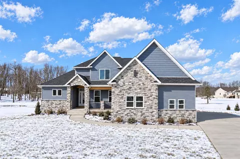 4823 Thompson Hts, Adrian, MI 49221