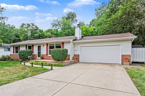 209 Cherry Hl, Kalamazoo, MI 49006