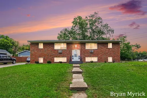 2446 Mckee, Wyoming, MI 49509