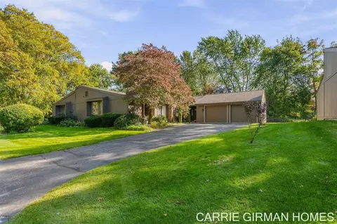838 Brook Vlg, Holland, MI 49423