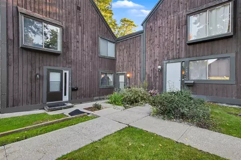 236 Falkirk #16, Kalamazoo, MI 49006