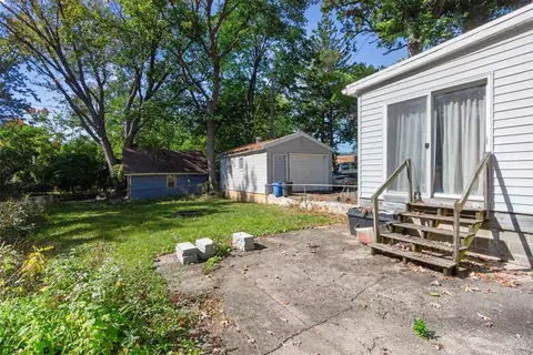 Exterior - 332 Edward, Jackson, MI 49201 photo 4 of 6