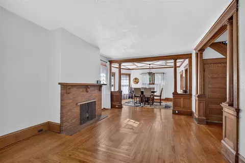 Living - 332 Edward, Jackson, MI 49201 photo 7 of 9