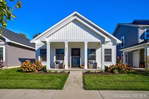 865 Winchester, Holland, MI 49423