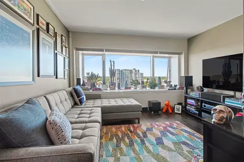 555 E William #17G, Ann Arbor, MI 48104