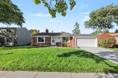 2923 Quartz, Troy, MI 48085
