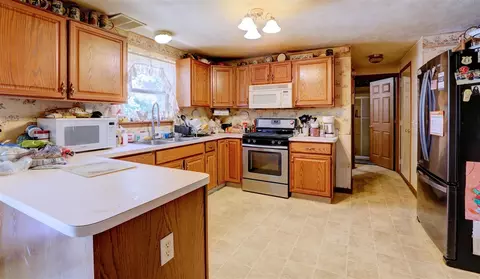 Kitchen - 827 Nadeau, Pullman, MI 49450 photo 1 of 2