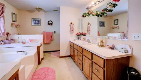 Bath - 827 Nadeau, Pullman, MI 49450 photo 4 of 4