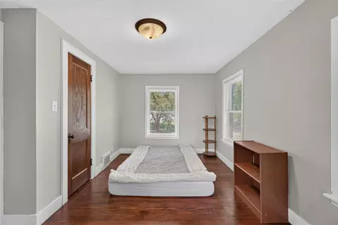 Bedroom - 1280 Falahee, Jackson, MI 49203 photo 1 of 6