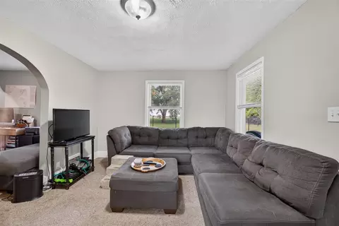 Living - 1280 Falahee, Jackson, MI 49203 photo 1 of 1