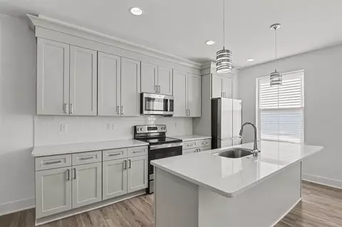Kitchen - 2921 Summers, Troy, MI 48084 photo 3 of 3