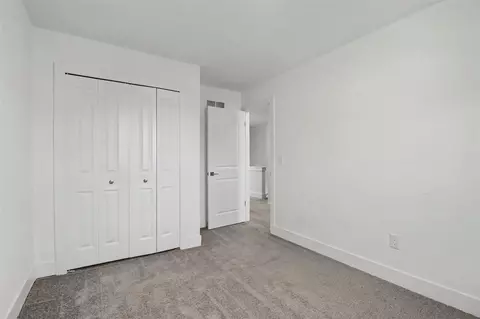Bedroom - 2921 Summers, Troy, MI 48084 photo 1 of 8