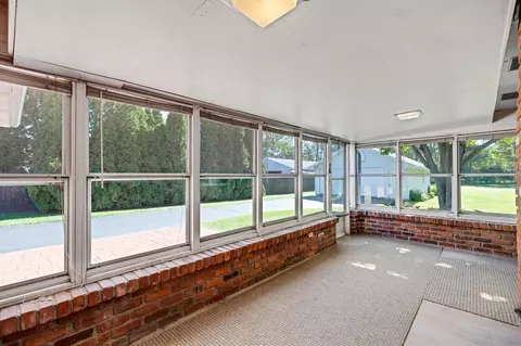 Exterior - 854 Vanderpool, Troy, MI 48083 photo 4 of 10
