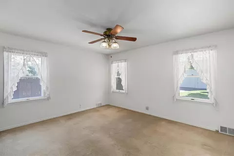 Bedroom - 854 Vanderpool, Troy, MI 48083 photo 6 of 6