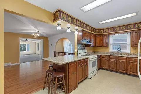 Kitchen - 854 Vanderpool, Troy, MI 48083 photo 1 of 4