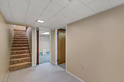 Entry Way - 854 Vanderpool, Troy, MI 48083 photo 1 of 1