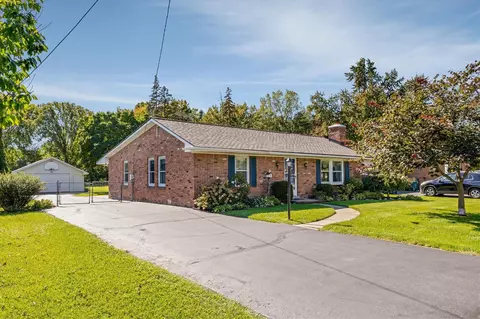 Exterior - 854 Vanderpool, Troy, MI 48083 photo 9 of 10