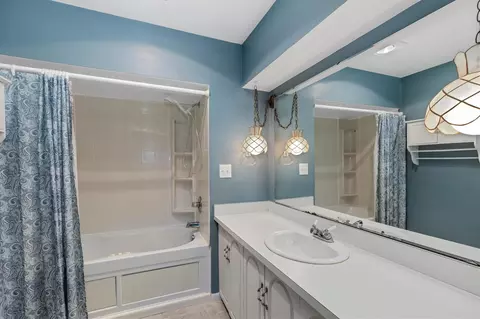 Bath - 854 Vanderpool, Troy, MI 48083 photo 2 of 2