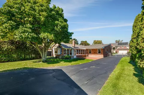 Exterior - 854 Vanderpool, Troy, MI 48083 photo 6 of 10