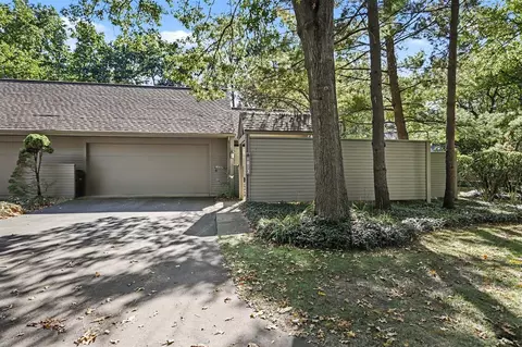 1013 Essex, Kalamazoo, MI 49008