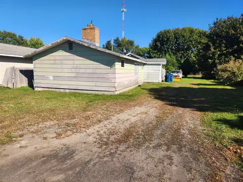 1735 Maywood, Manistee, MI 49660