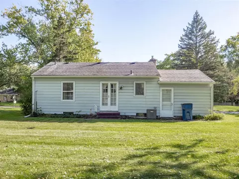Exterior - 403 E Glenguile, Parchment, MI 49004 photo 2 of 2