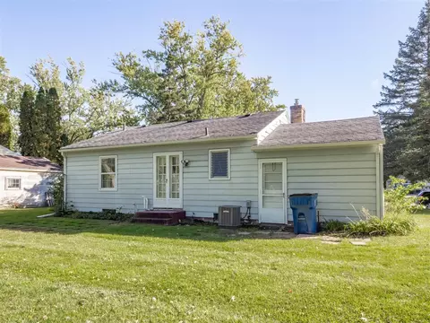 Exterior - 403 E Glenguile, Parchment, MI 49004 photo 1 of 2