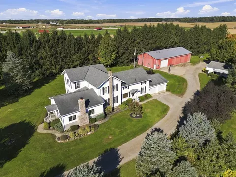 27398 Us 12, Edwardsburg, MI 49112