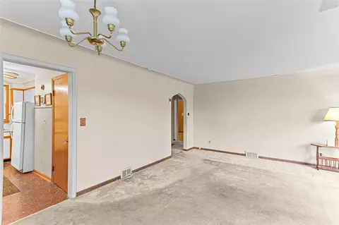 Living - 18272 Oak, Eastpointe, MI 48021 photo 5 of 5