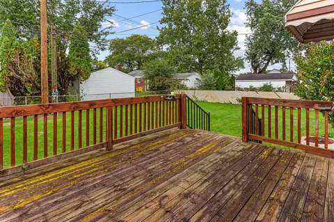 Exterior - 18272 Oak, Eastpointe, MI 48021 photo 5 of 9