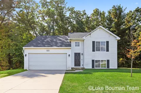 6253 Summer Rdg, Greenville, MI 48838